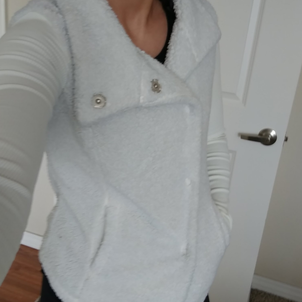 ALO Yoga Soft Cream Teddy Jacket